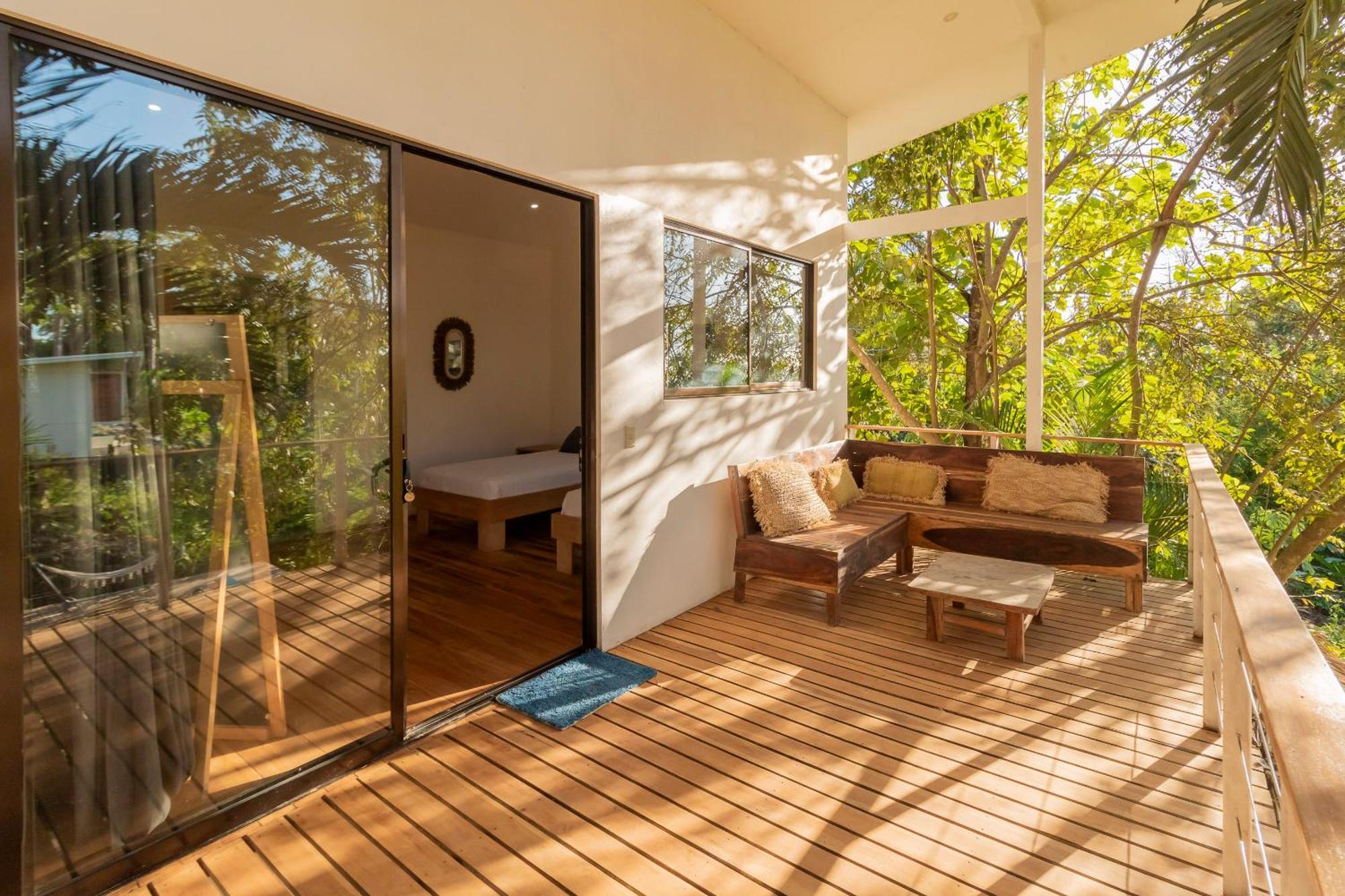 La Sana Surf Hotel, New Management, Few Mn Drive To The Beach Playa Santa Teresa  Экстерьер фото